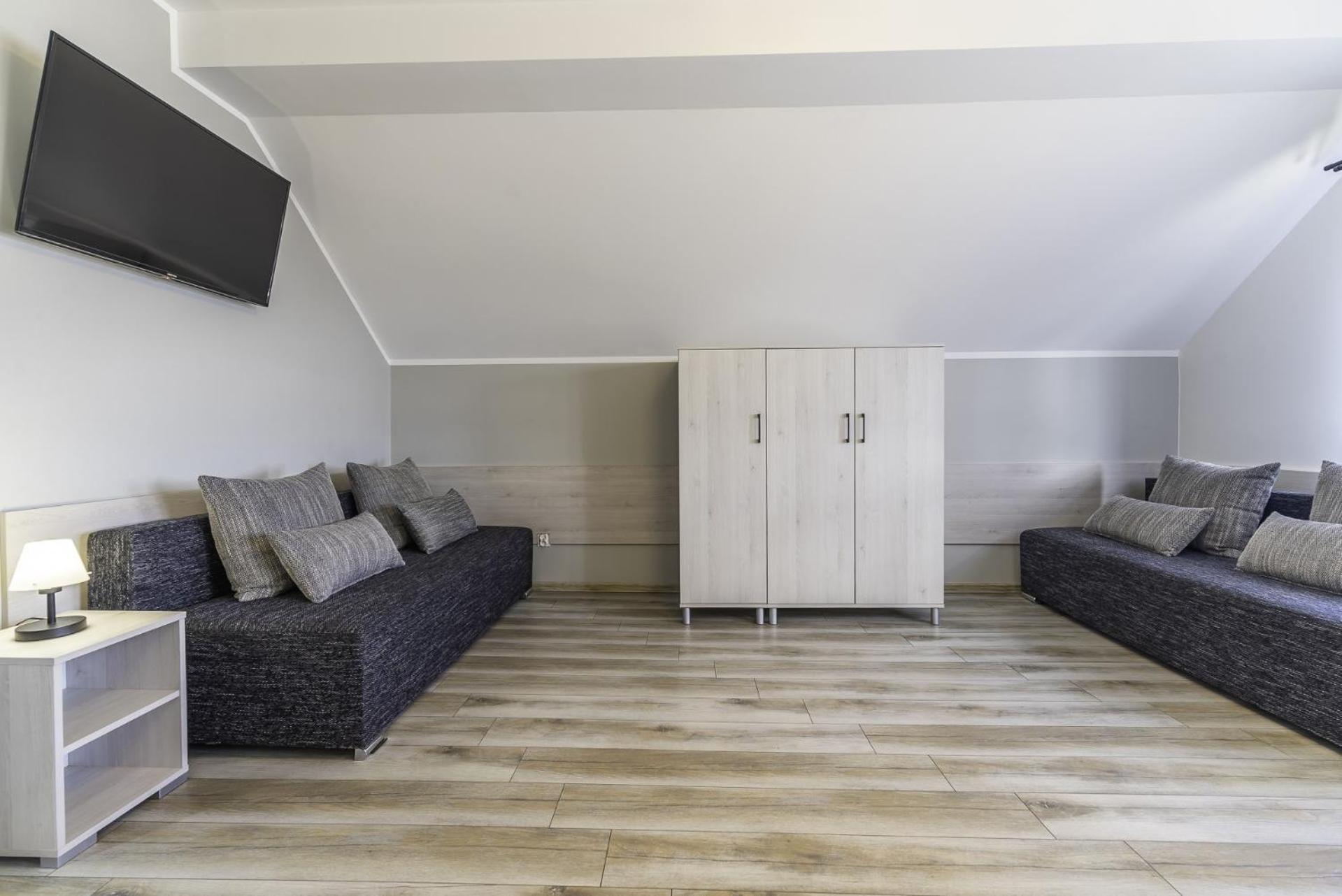 Frajda Domki - Apartamenty 6-Osobowe - Salon I Dwie Sypialnie Oraz Studia 4-Osobowe - Pokoj Z Aneksem Kuchennym Ревал Екстериор снимка